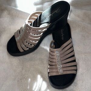 Skechers Women's Black and Gold Sandals